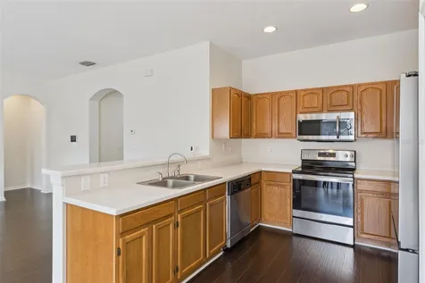 725 Star Pointe Drive Seffner FL 33584