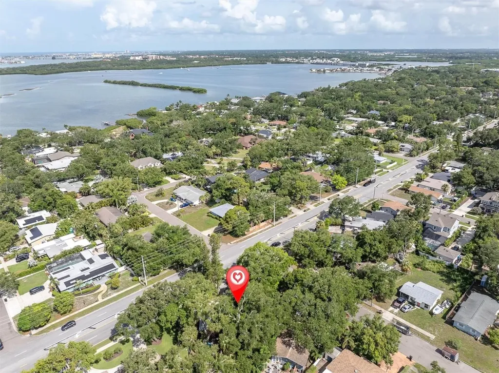 2925 Park Street N St Petersburg FL 33710