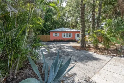 2925 Park Street N St Petersburg FL 33710