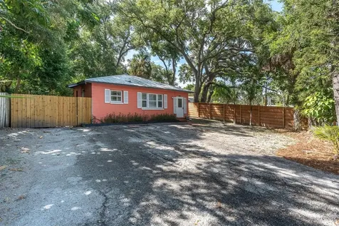 2925 Park Street N St Petersburg FL 33710