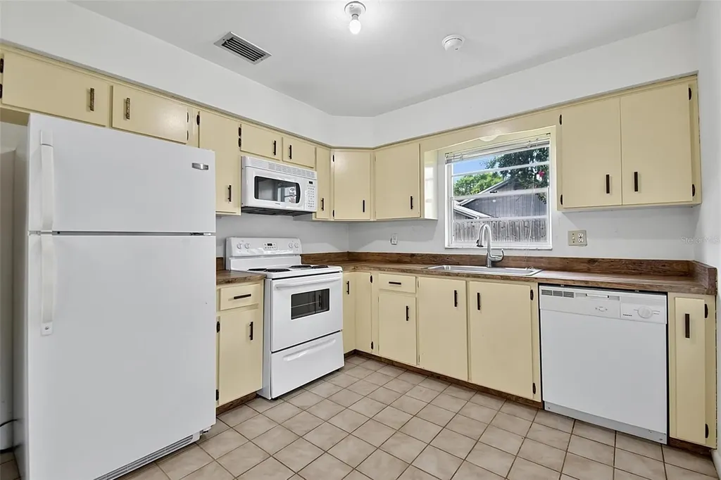 52 Blakeport Lane Palm Coast FL 32137