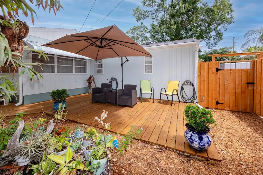 1212 Hull Street S Gulfport FL 33707
