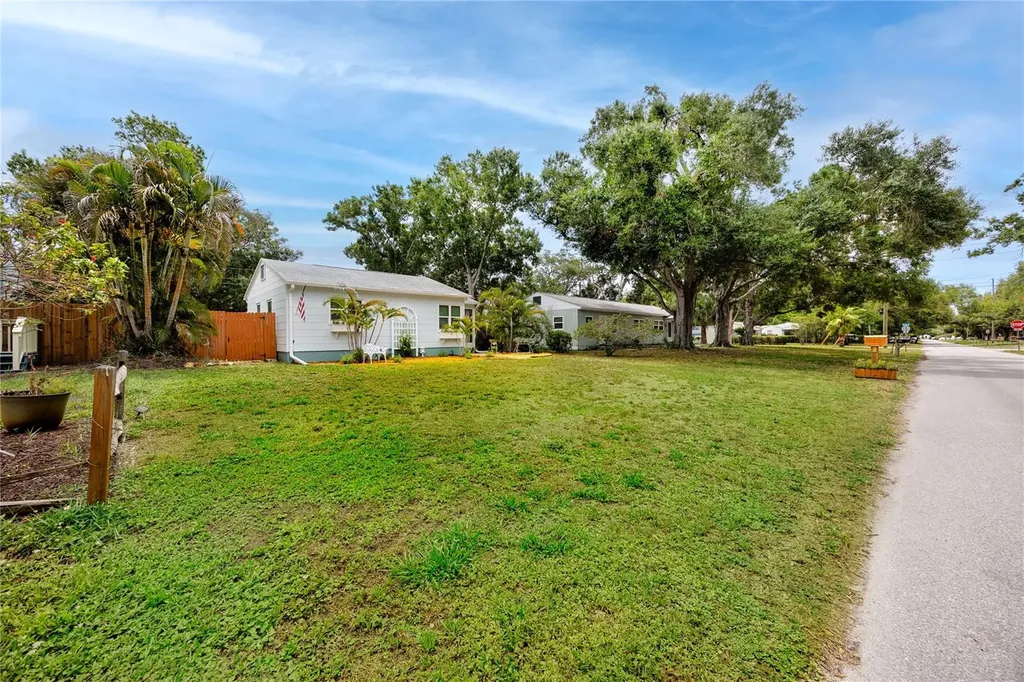 1212 Hull Street S Gulfport FL 33707
