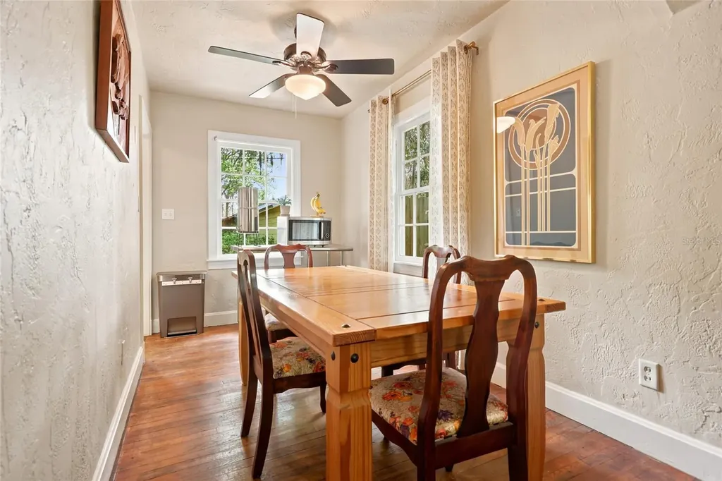 616 NW 8th Place Gainesville FL 32601