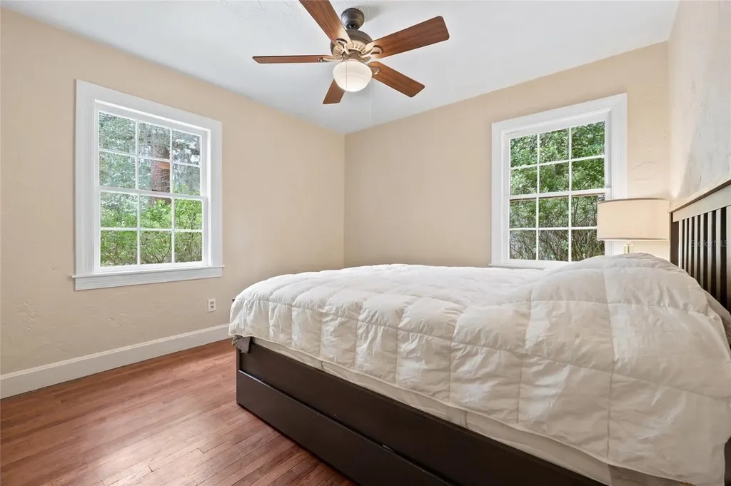 616 NW 8th Place Gainesville FL 32601