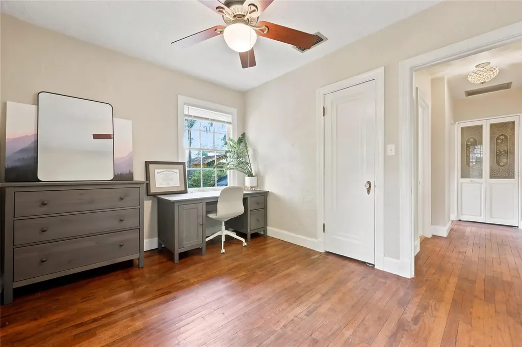 616 NW 8th Place Gainesville FL 32601