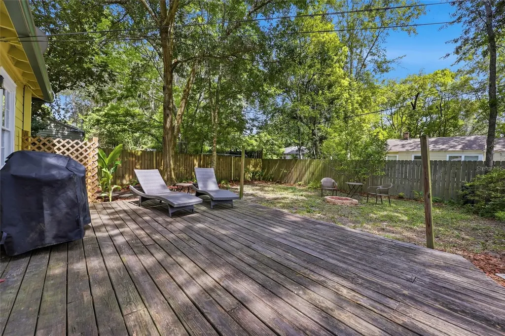 616 NW 8th Place Gainesville FL 32601