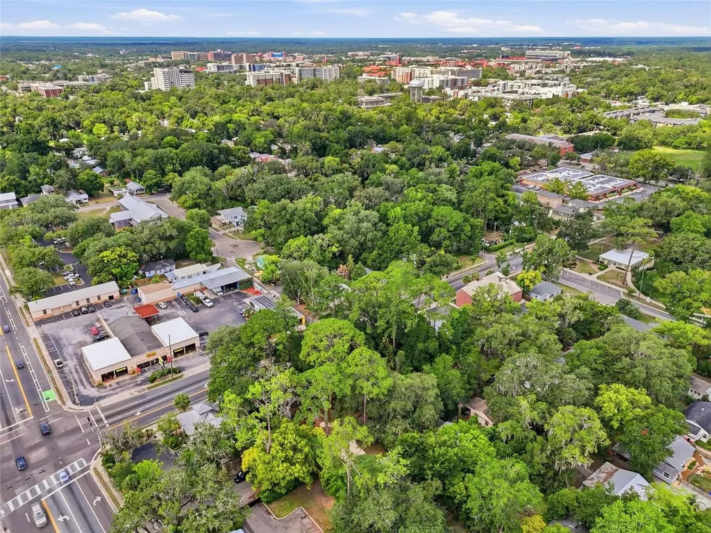 616 NW 8th Place Gainesville FL 32601
