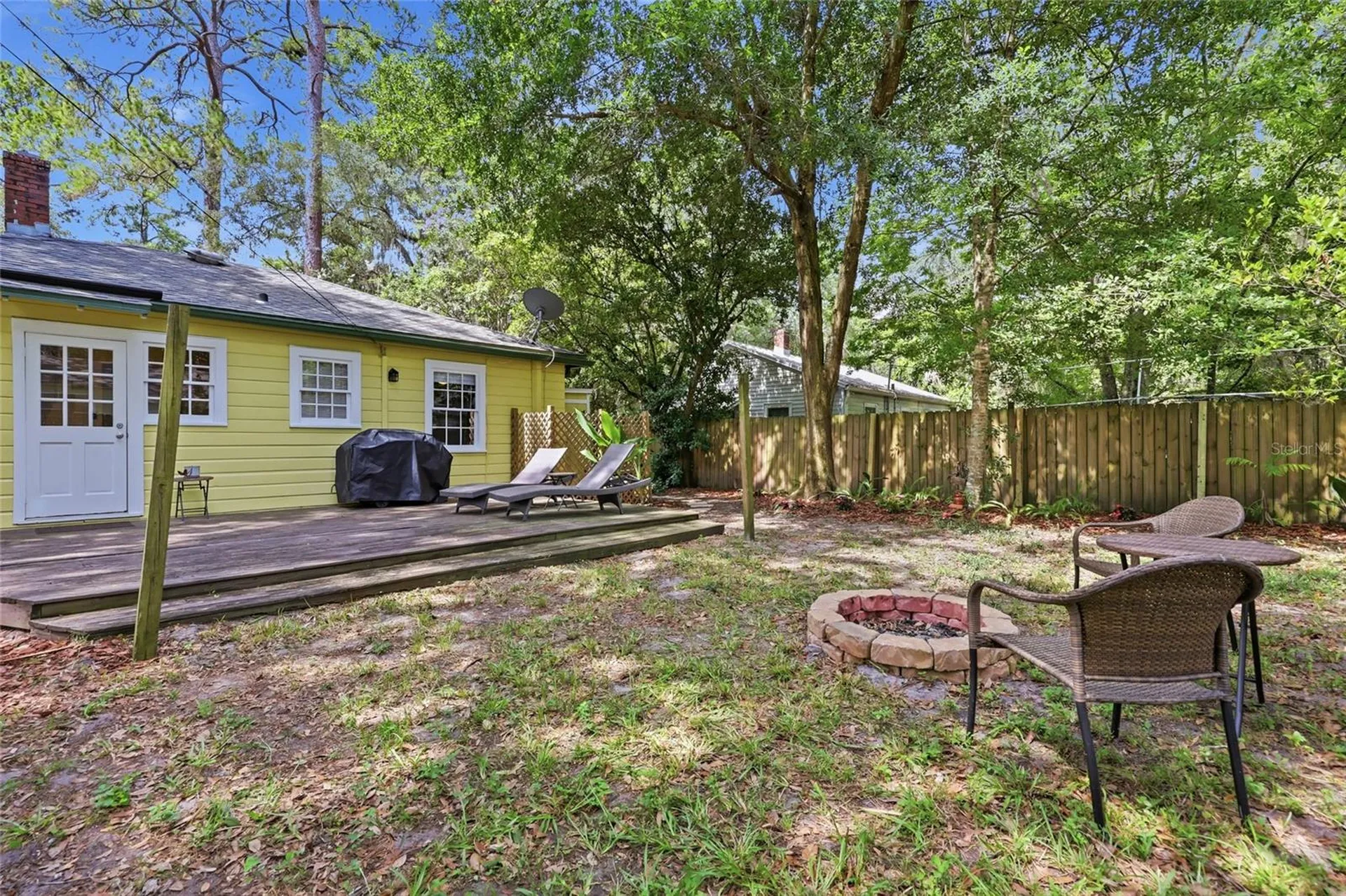 616 NW 8th Place Gainesville FL 32601