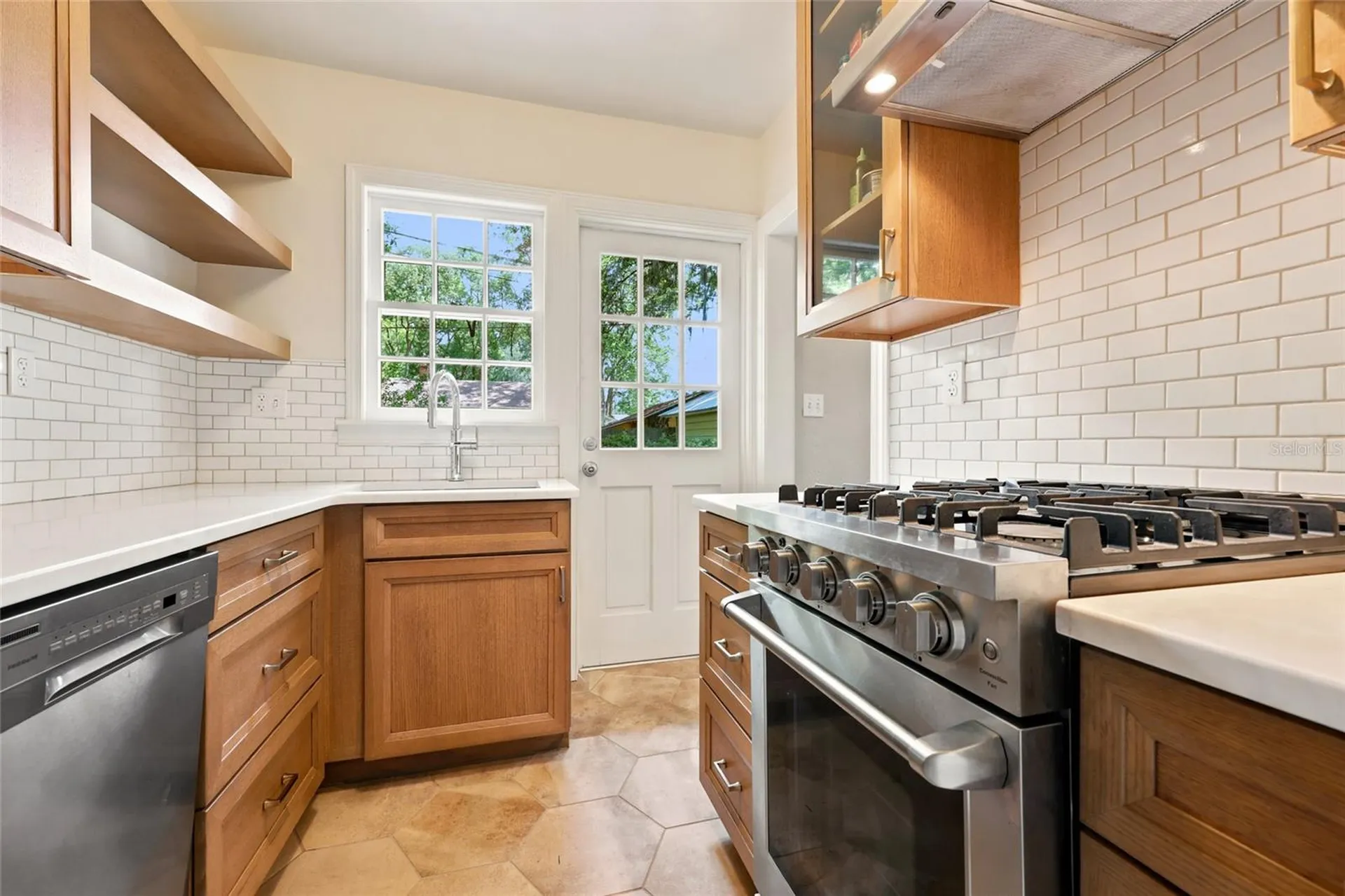 616 NW 8th Place Gainesville FL 32601