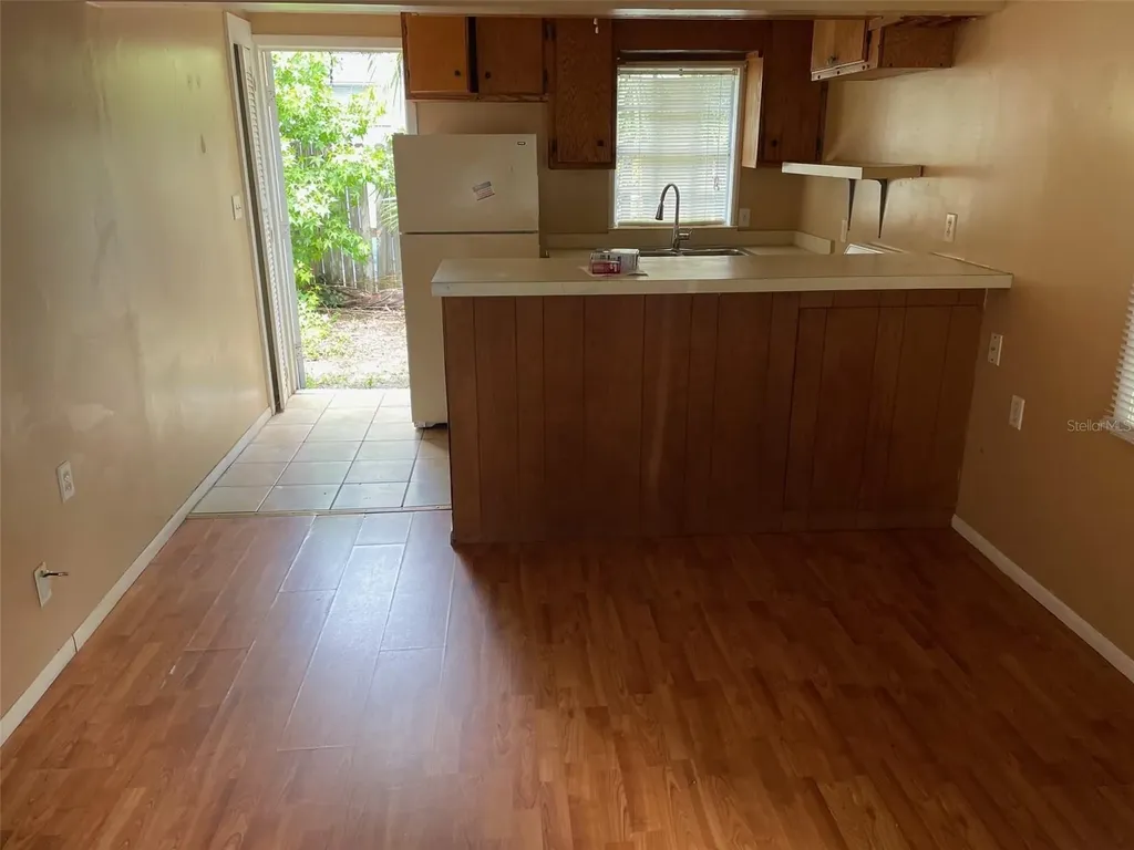1661 27th Avenue N St Petersburg FL 33713