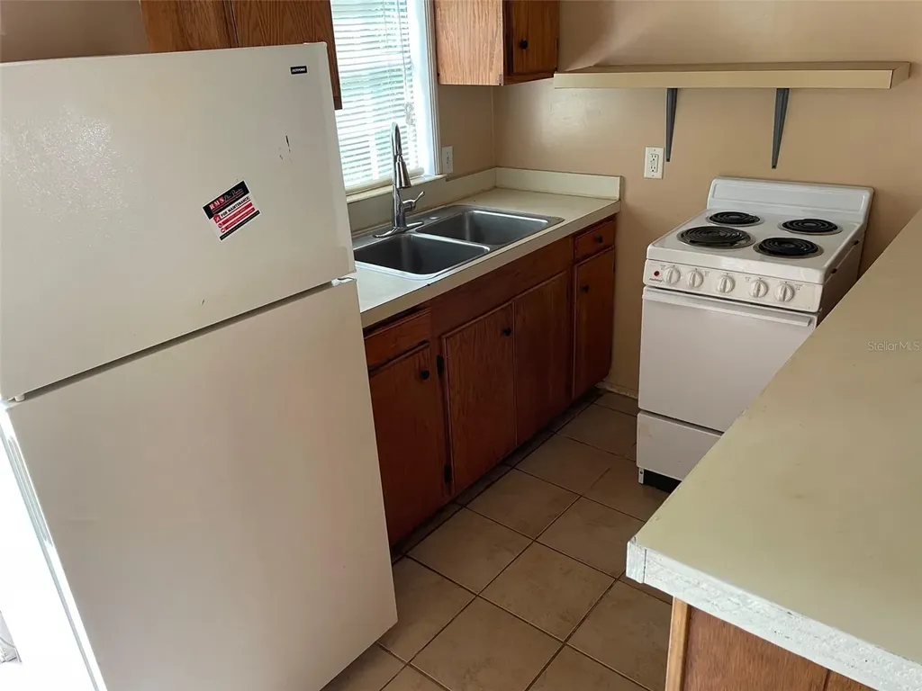 1661 27th Avenue N St Petersburg FL 33713