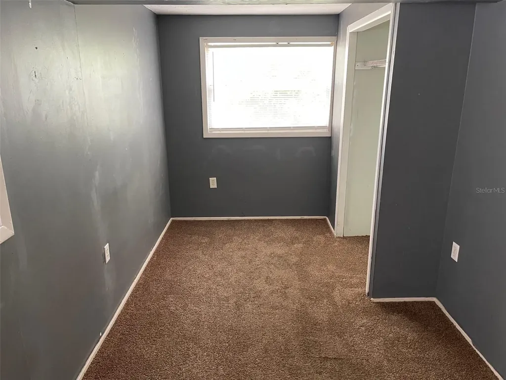 1661 27th Avenue N St Petersburg FL 33713