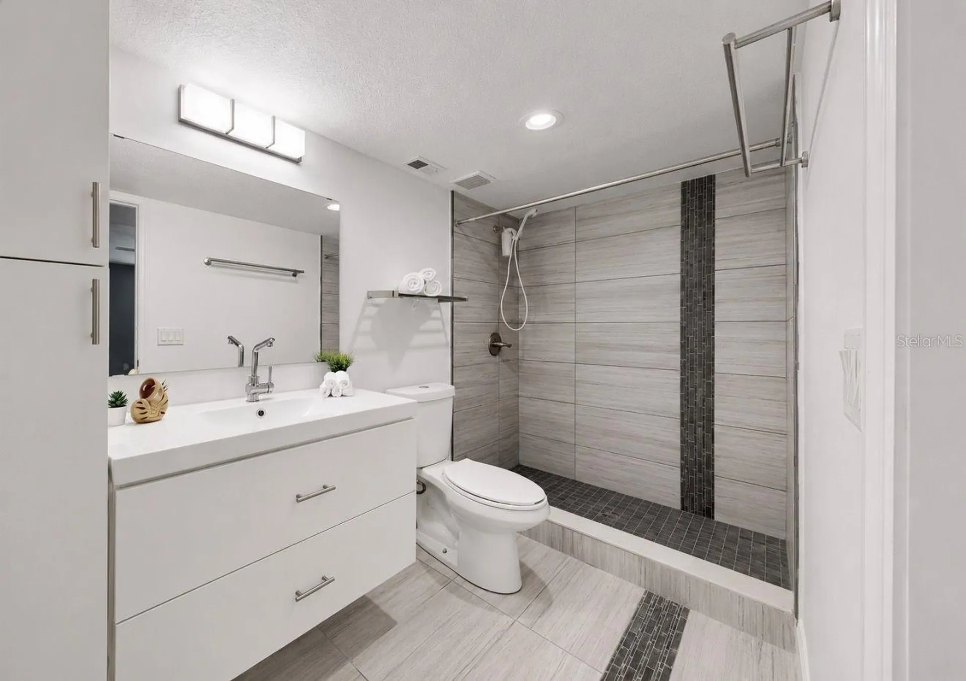 1028 Apollo Beach Boulevard Apollo Beach FL 33572