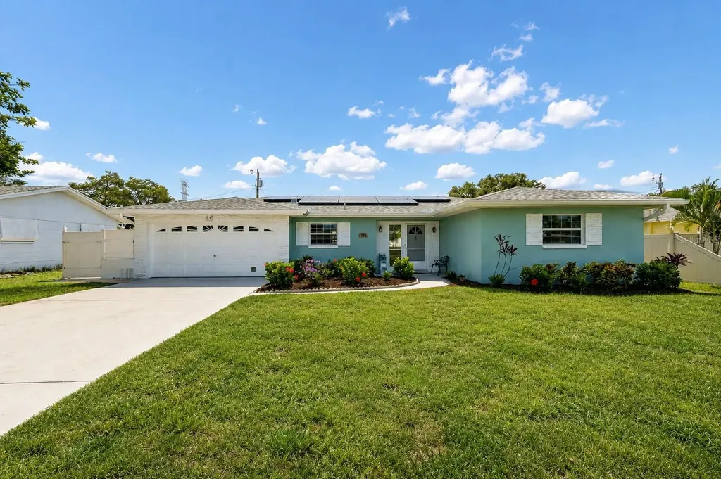 1229 Grenada Avenue Clearwater FL 33764