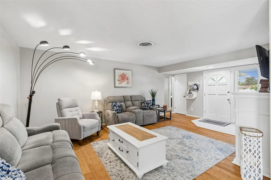 1229 Grenada Avenue Clearwater FL 33764
