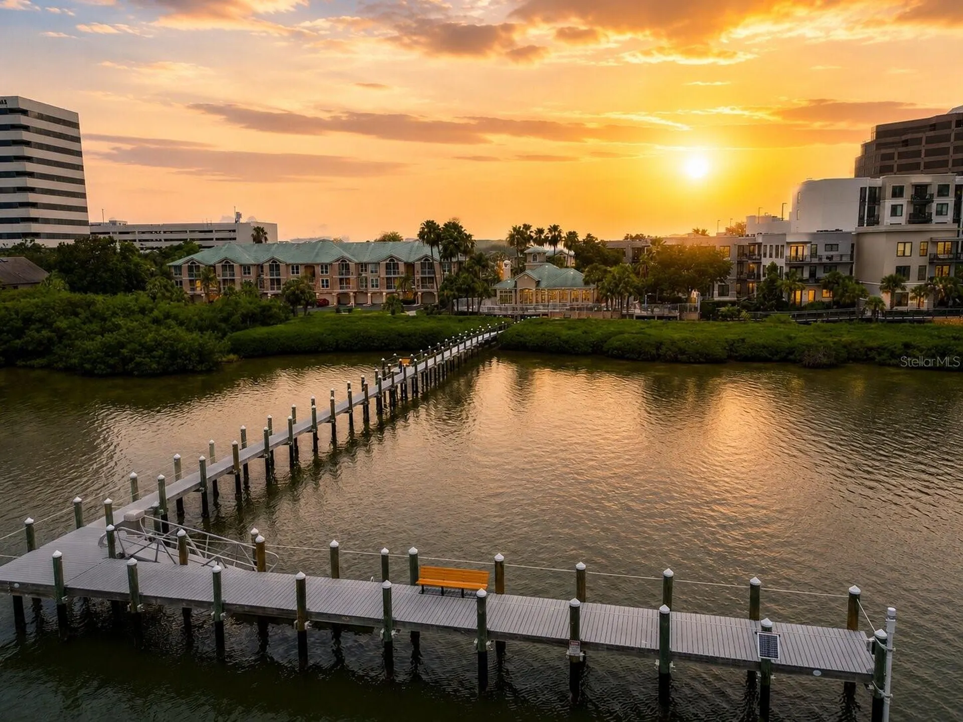 1203 Bay Club Circle Tampa FL 33607
