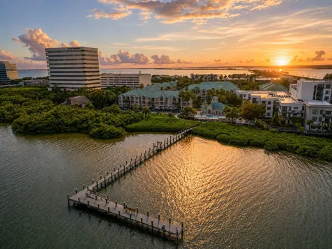 1203 Bay Club Circle Tampa FL 33607