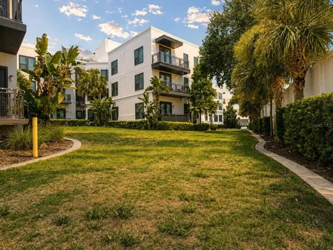1203 Bay Club Circle Tampa FL 33607