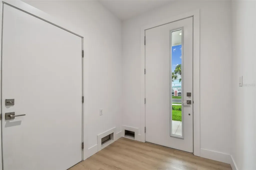 3826 Pompano Drive SE St Petersburg FL 33705
