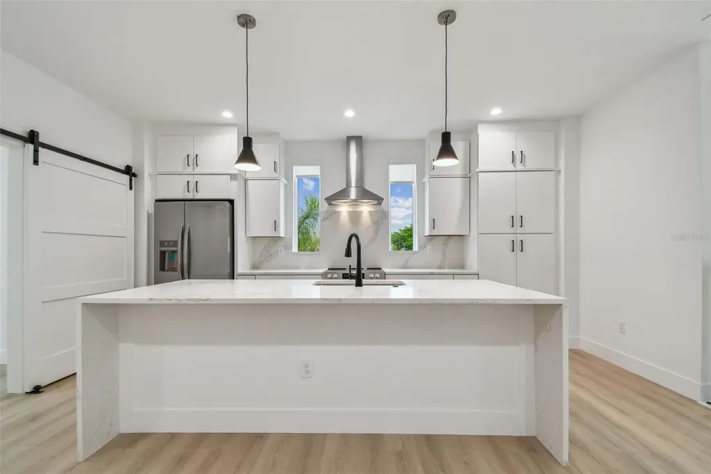 3826 Pompano Drive SE St Petersburg FL 33705