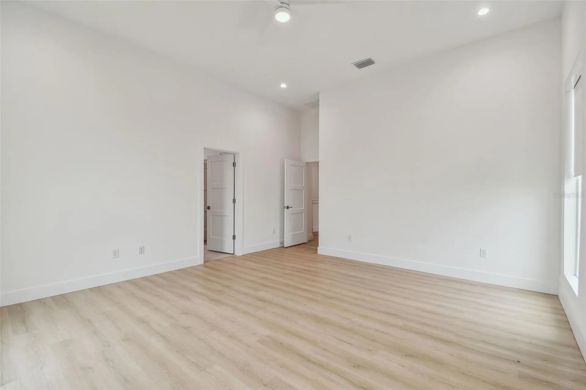 3826 Pompano Drive SE St Petersburg FL 33705