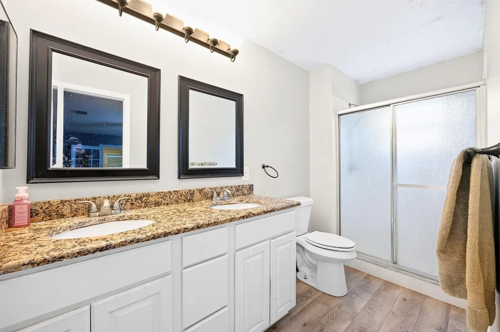 10330 Licorice Way Orlando FL 32821