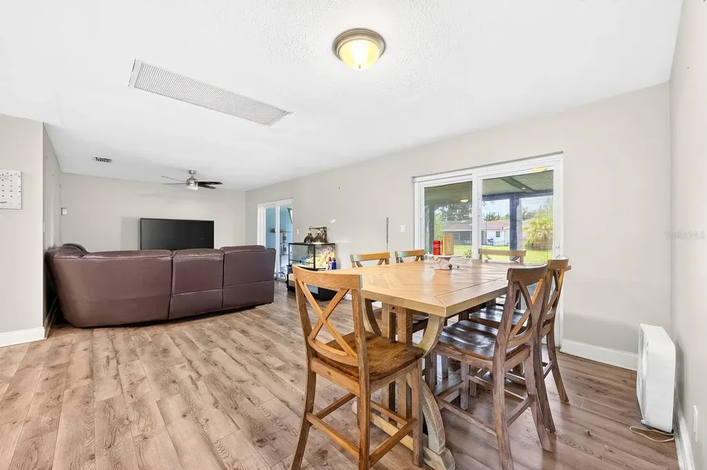 10330 Licorice Way Orlando FL 32821