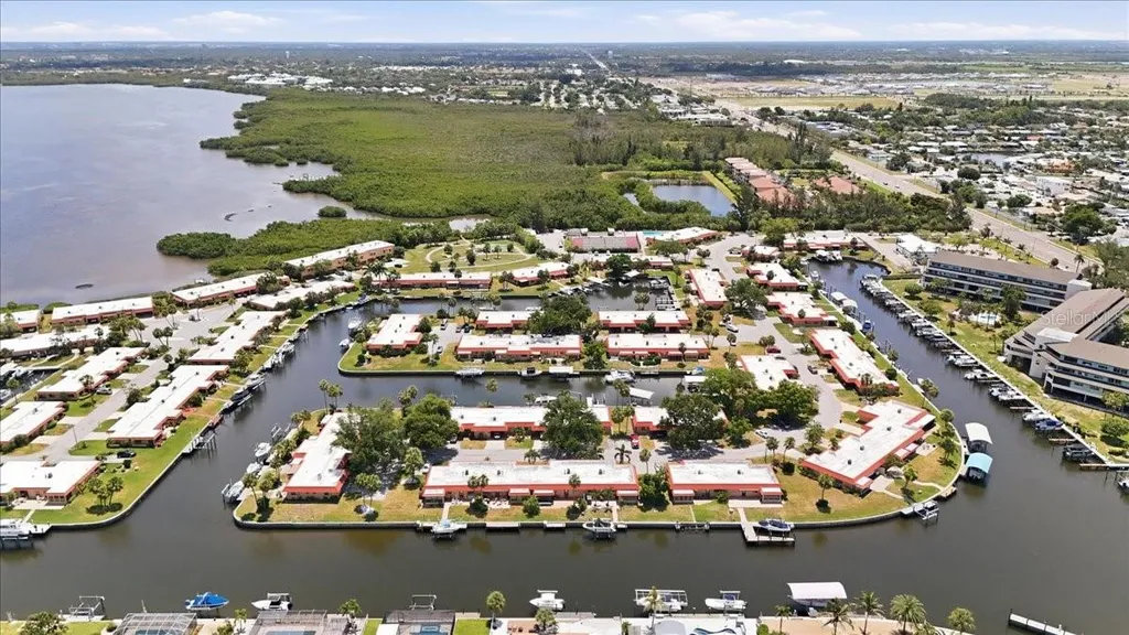 4111 La Costa Cove Bradenton FL 34210