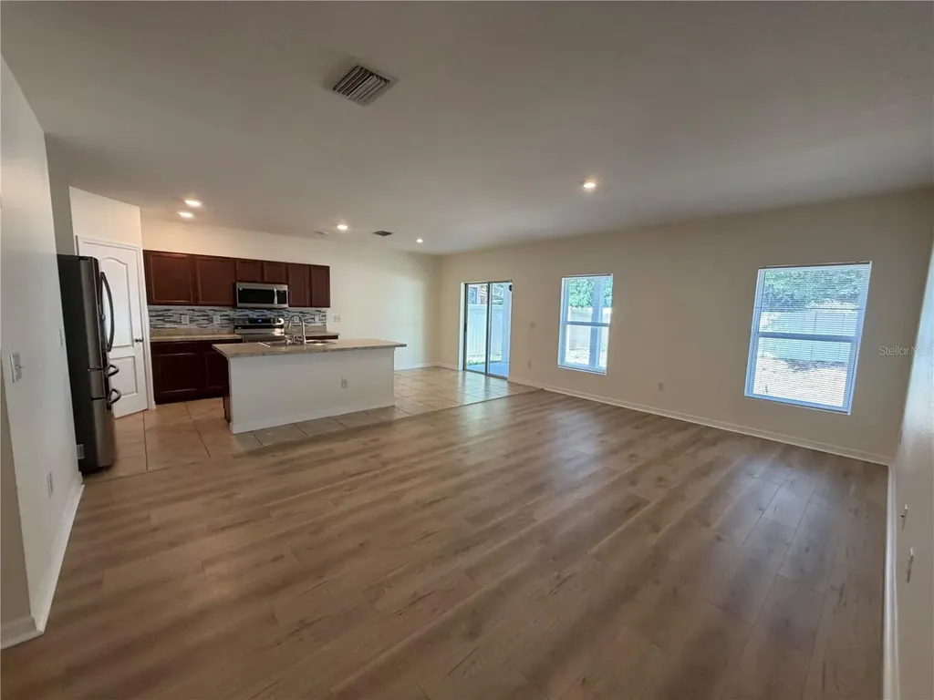 10119 Candleberry Woods Lane Gibsonton FL 33534