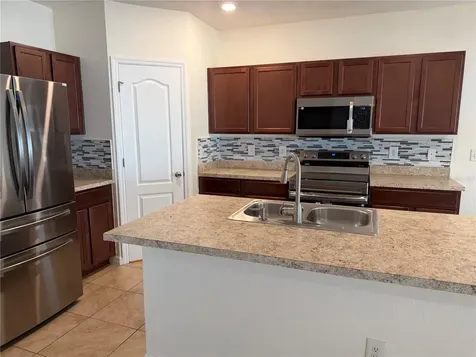 10119 Candleberry Woods Lane Gibsonton FL 33534
