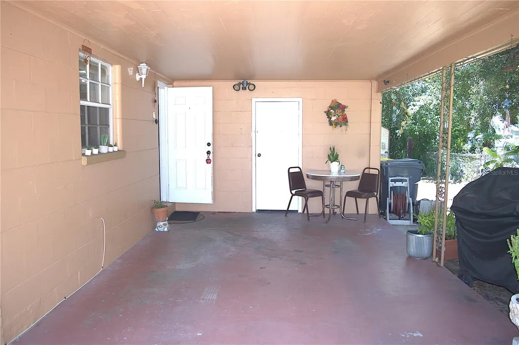 2721 Sunshine Drive N Lakeland FL 33801