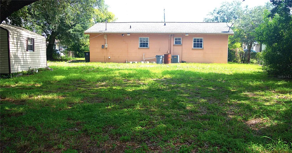 2721 Sunshine Drive N Lakeland FL 33801