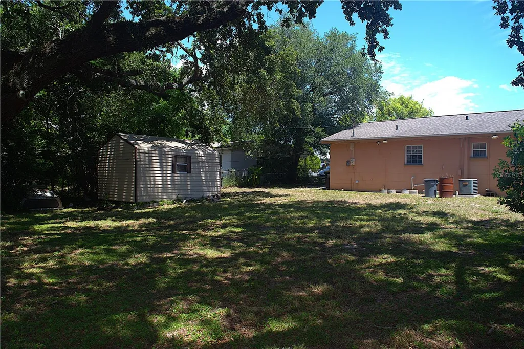 2721 Sunshine Drive N Lakeland FL 33801