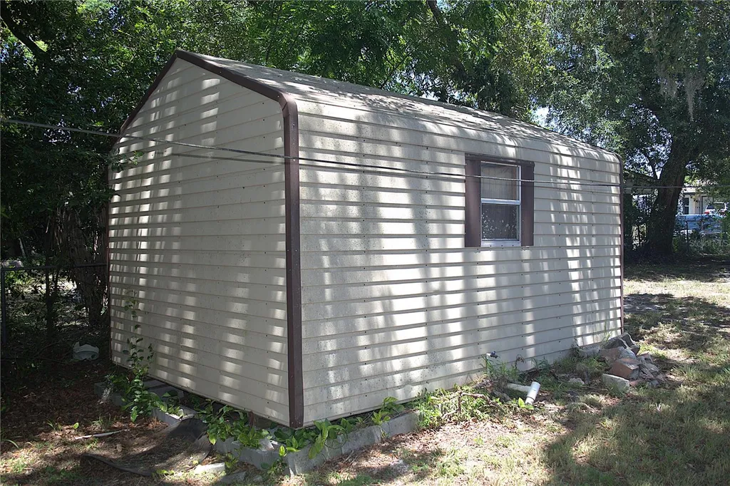 2721 Sunshine Drive N Lakeland FL 33801