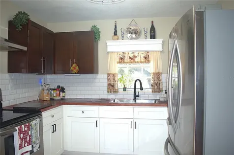 2721 Sunshine Drive N Lakeland FL 33801