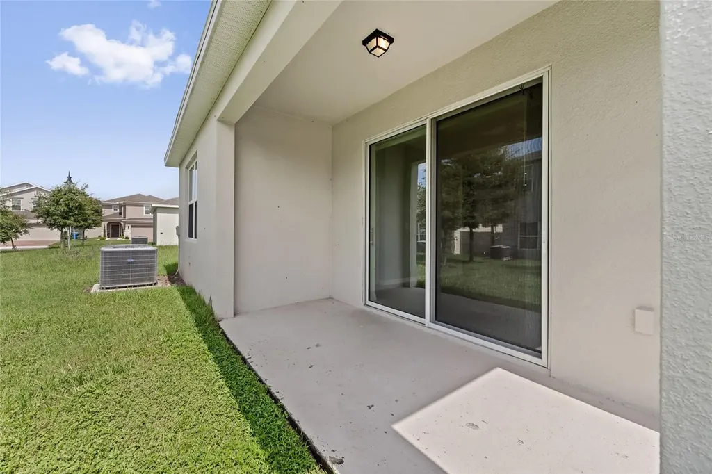 1678 Swan Swim Drive Davenport FL 33837