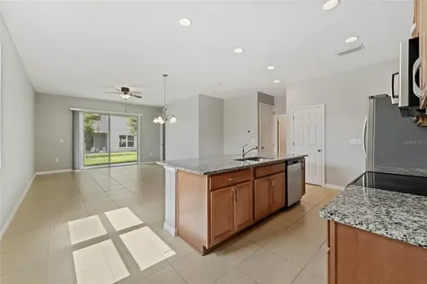 1678 Swan Swim Drive Davenport FL 33837