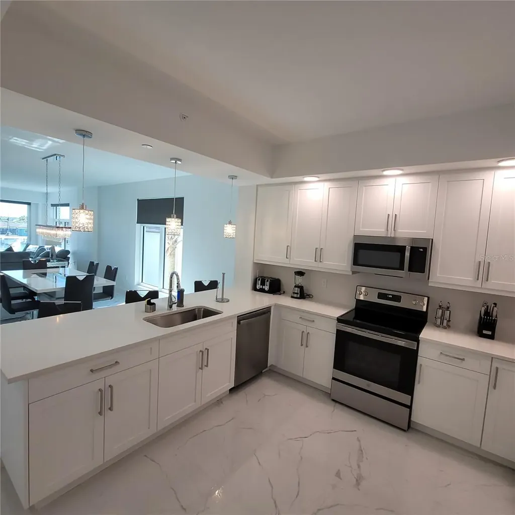415 Island Way Clearwater Beach FL 33767