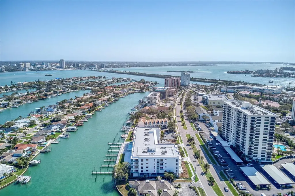 415 Island Way Clearwater Beach FL 33767