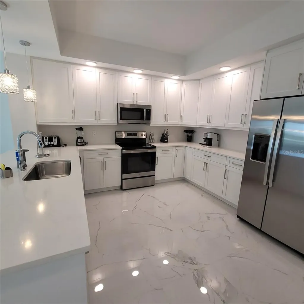 415 Island Way Clearwater Beach FL 33767