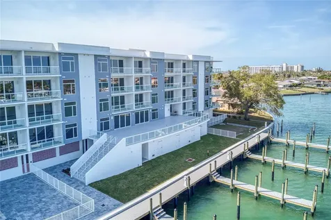 415 Island Way Clearwater Beach FL 33767