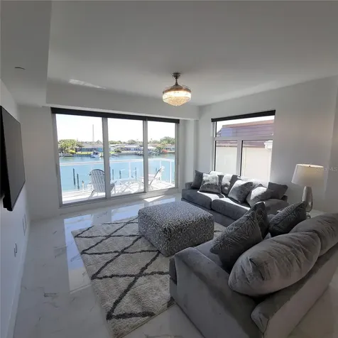 415 Island Way Clearwater Beach FL 33767