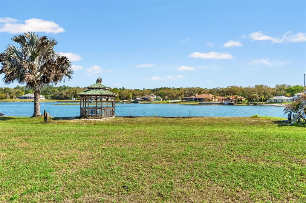 24057 Hideout Trail Land O Lakes FL 34639