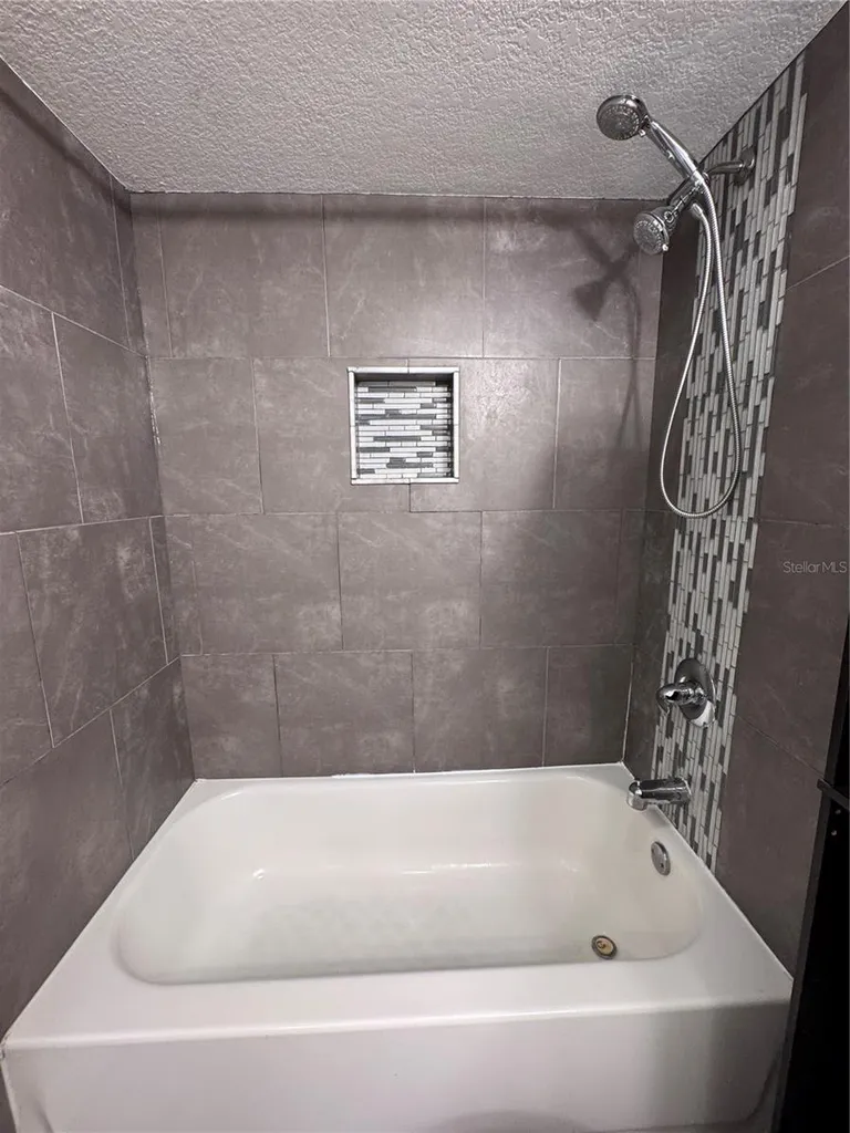 8649 Fancy Finch Drive Tampa FL 33614
