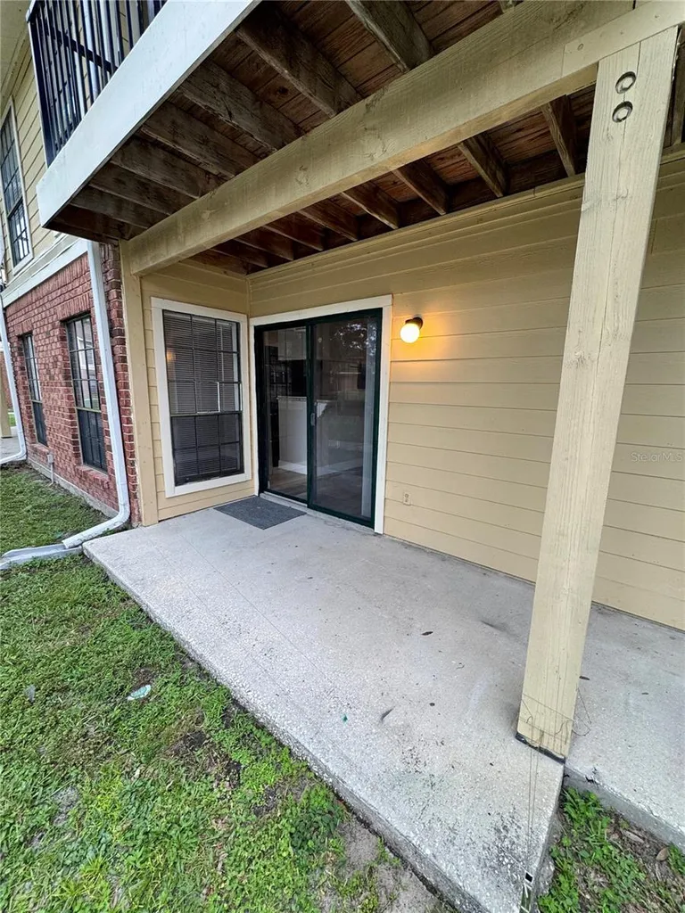 8649 Fancy Finch Drive Tampa FL 33614