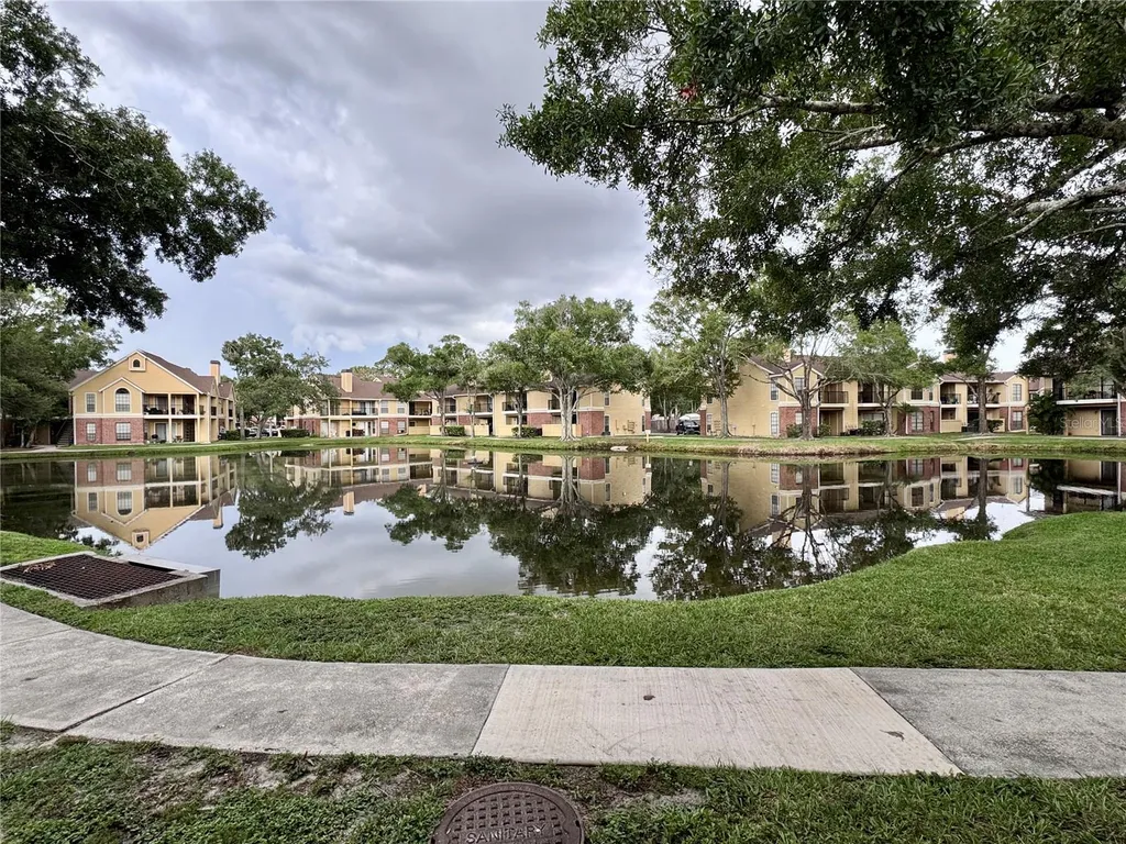 8649 Fancy Finch Drive Tampa FL 33614