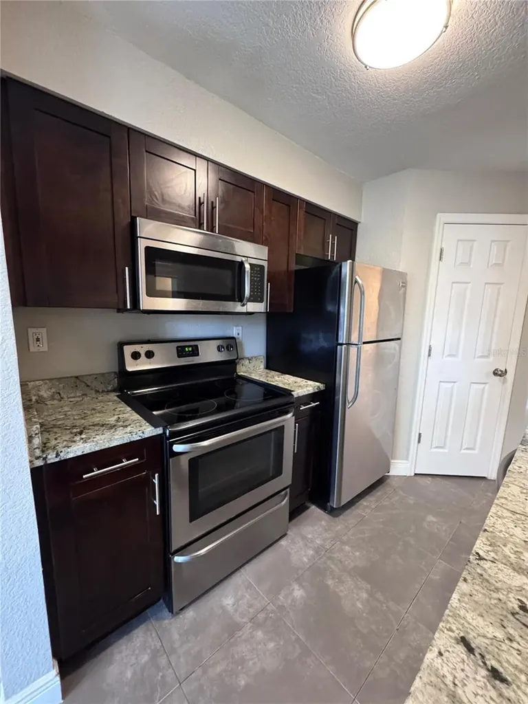 8649 Fancy Finch Drive Tampa FL 33614
