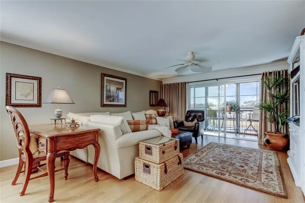 9450 Harbor Greens Way Seminole FL 33776