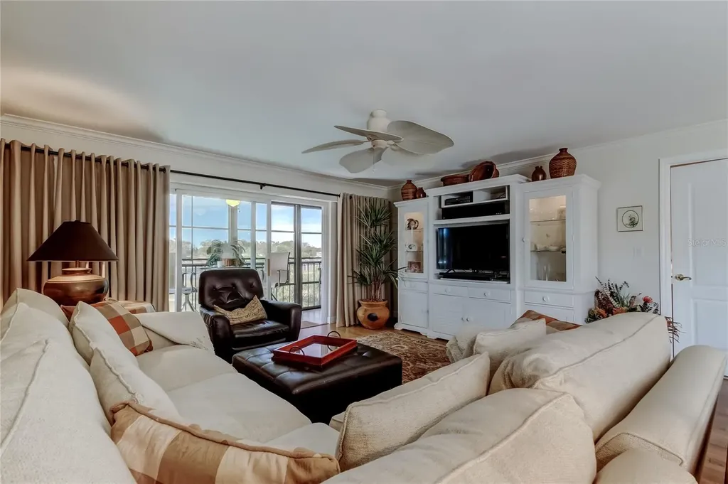 9450 Harbor Greens Way Seminole FL 33776